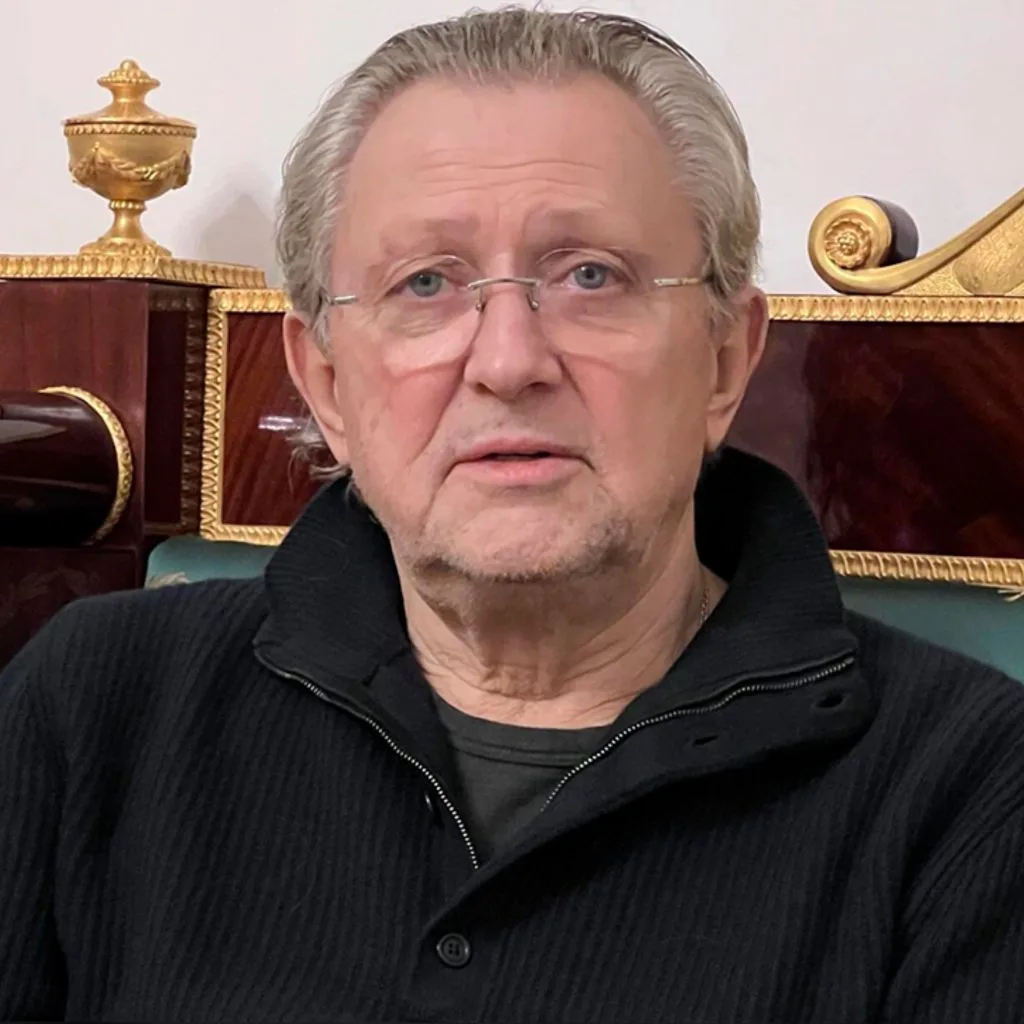 ‼️ Бизнесмена Илью Трабера и его бизнес-партнера задержали по делу об убийстве отца экс...