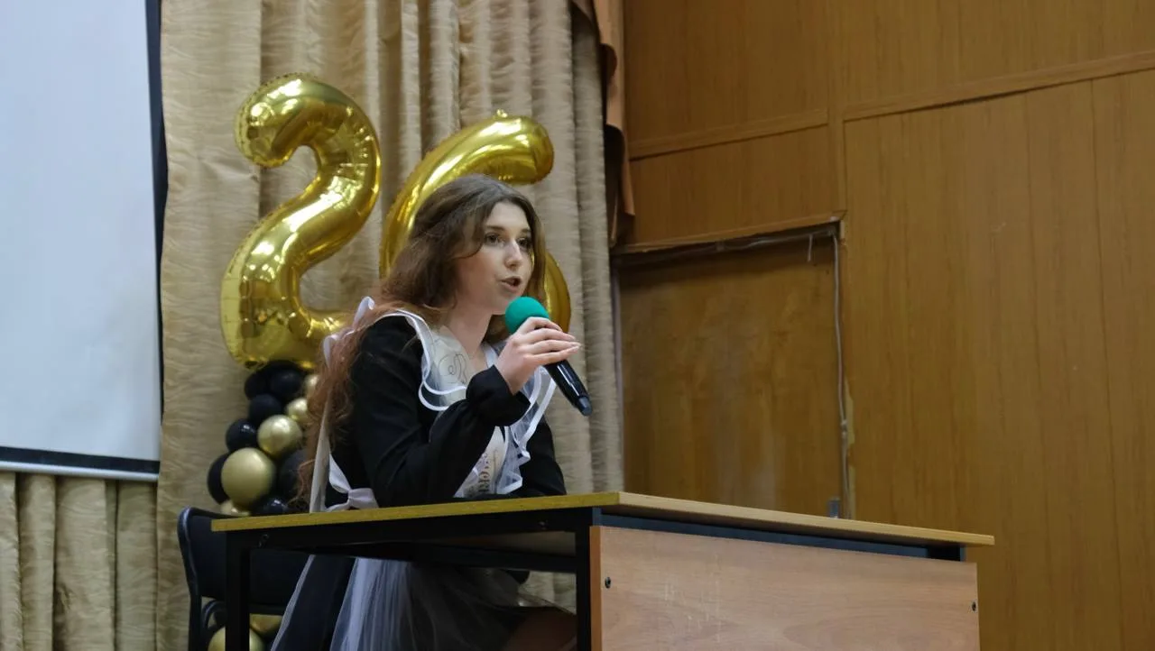 🔔Вот и прозвенел Последний звонок!  Наши дети перешагнули важный порог. 11 лет пролетели как один ми