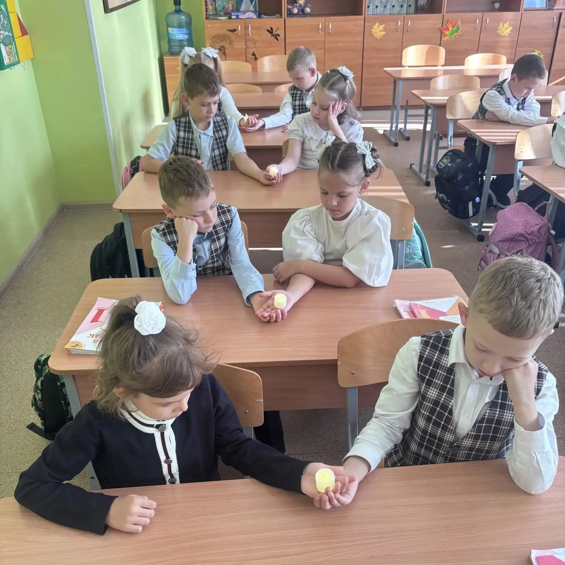 🕯️ Сегодня в 1 «А» классе прошла акция памяти «Беслан: мы не вправе забыть». 🕯️3 сент...