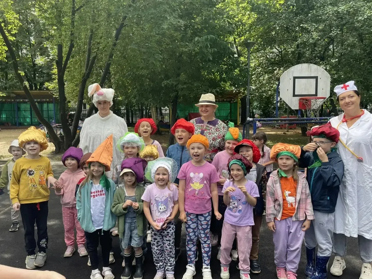 ✨ К нам в гости приходила сама Витаминка Александровна!

Вчера в нашем дошкольном царстве случилось 