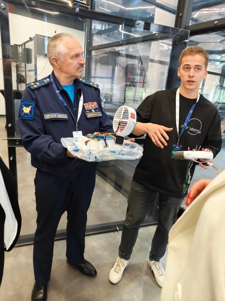🌟Команда «Квадро» ГГТУ — в гранд-финале международных соревнований «Кибердром. Студент 25/26»!🌟  Ком