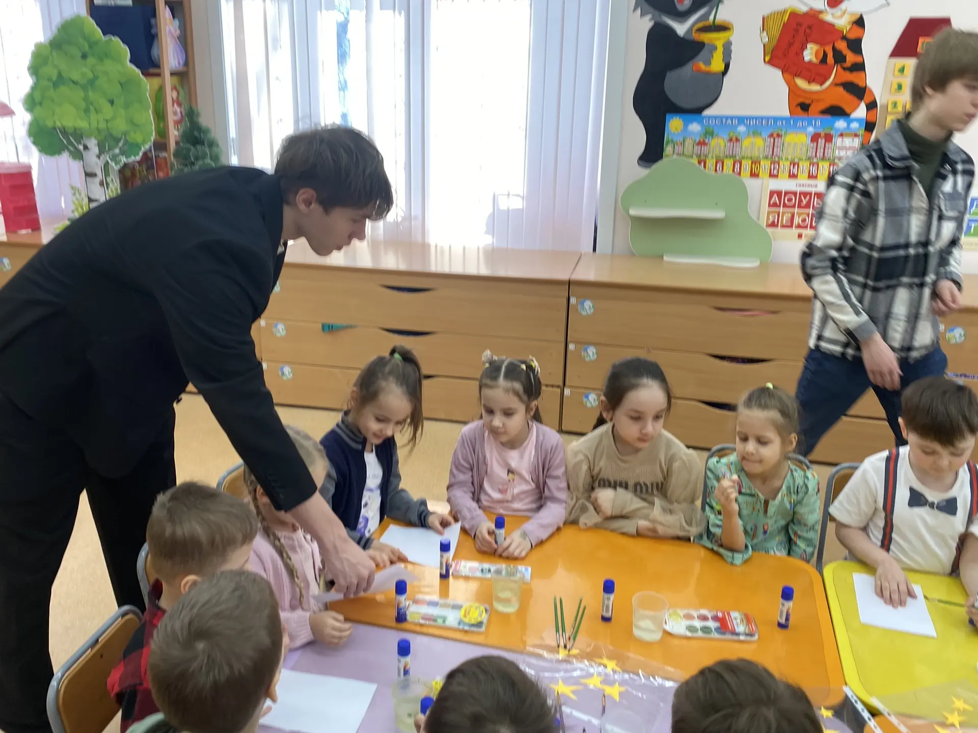 Учащихся педагогического класса 10 класса сегодня снова встречали маленькие воспитанники  МДОУ №3  Н