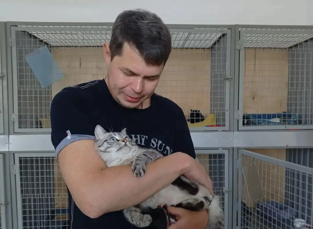 🐱🧡 Команда «Ямал-Медиа. Приуралье» помогла приютскому коту найти любящего хозяина