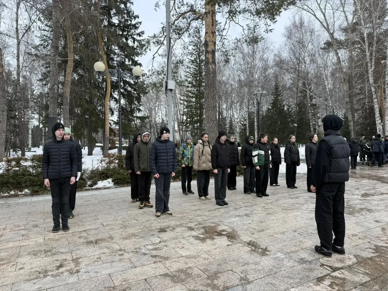 26 марта 2026 года ученики 8 "А" и 8 "Б" классов приняли участие в смотре строя и песни в рамках гор