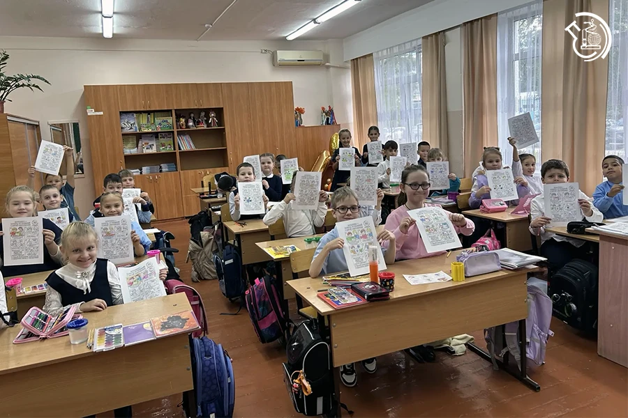 Благовещенские школьники познакомились с правилами защиты от инфекций вместе с Петей Ле...