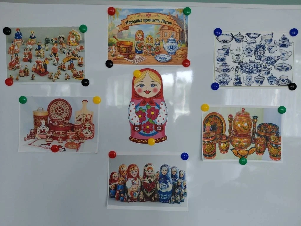 🇷🇺📚В рамках Года  единства народов России в центральной библиотеке им. Г. Сковороды для постоянны