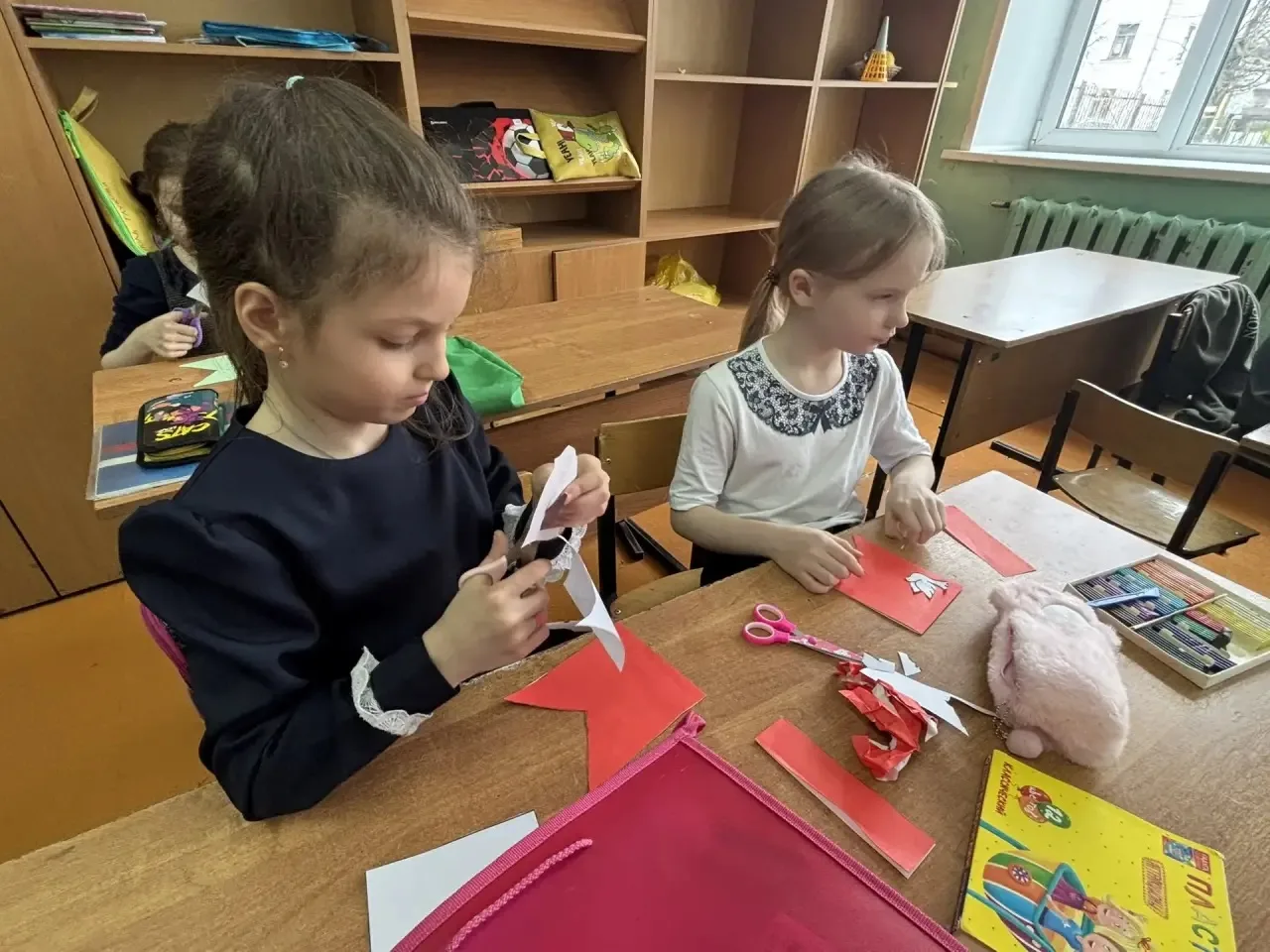 🌟 Творчество к 1 Мая в начальной школе!🌟  🧑‍🎓Обучающиеся 1-х и 2-х классов ЦО «Школа 2» и Марковской