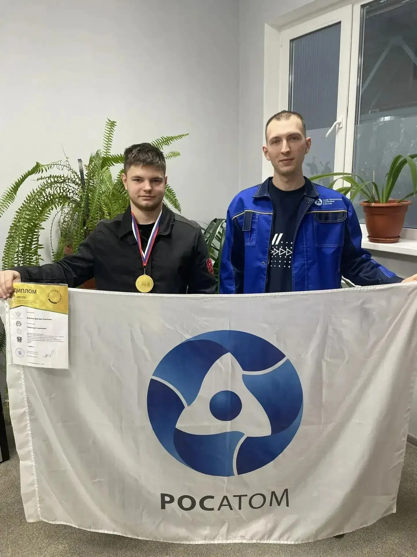💥 От первых искр — к профессиональному мастерству

🧑🏼‍🏭 До финала чемпионата по профессиональном