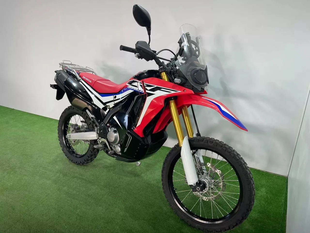 HONDA CRF250 RALLY в наличии во Владивостоке  Характеристики:  - 2017 год - объем 250 см3 - Аукцион 