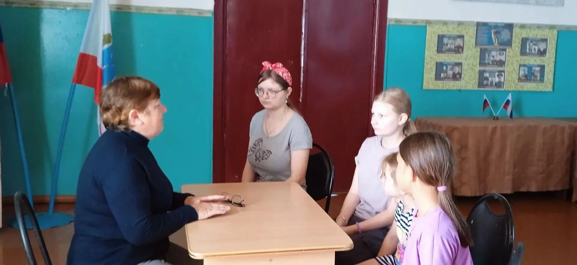 2 сентября в Новодубровской сельской библиотеке прошёл час памяти "Трагедия Беслана", п...
