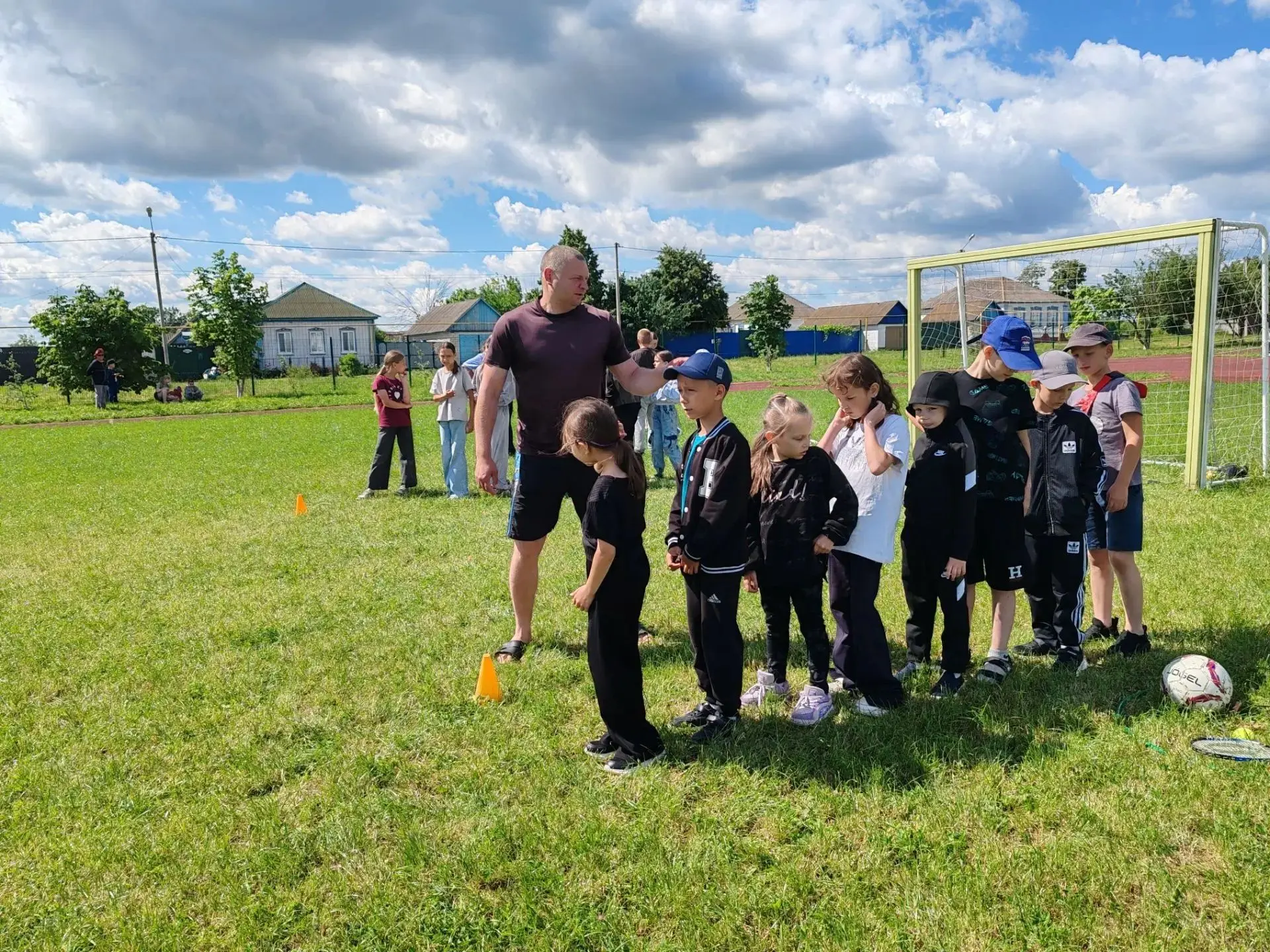 🎉 День здоровья в нашем школьном лагере: бодро, весело, полезно! 🎉Сегодня в школьном лагере прошёл