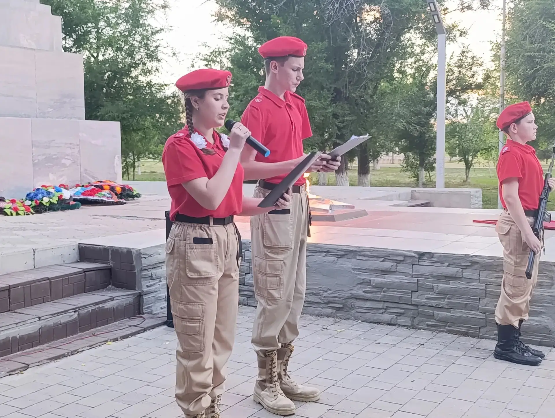 ✅Сегодня в городском парке Торгун города Палласовки прошла трогательная акция "Свеча па...