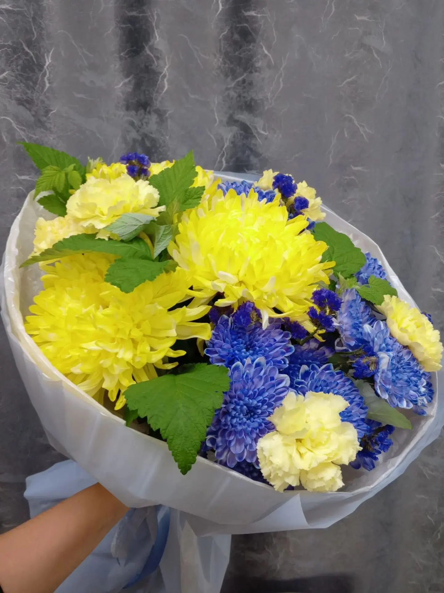 Цветы всегда дарят хорошее настроение .🌼
