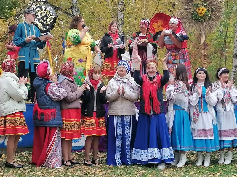 🧣 В Петуховском округе «Распахнула крылья шаль»