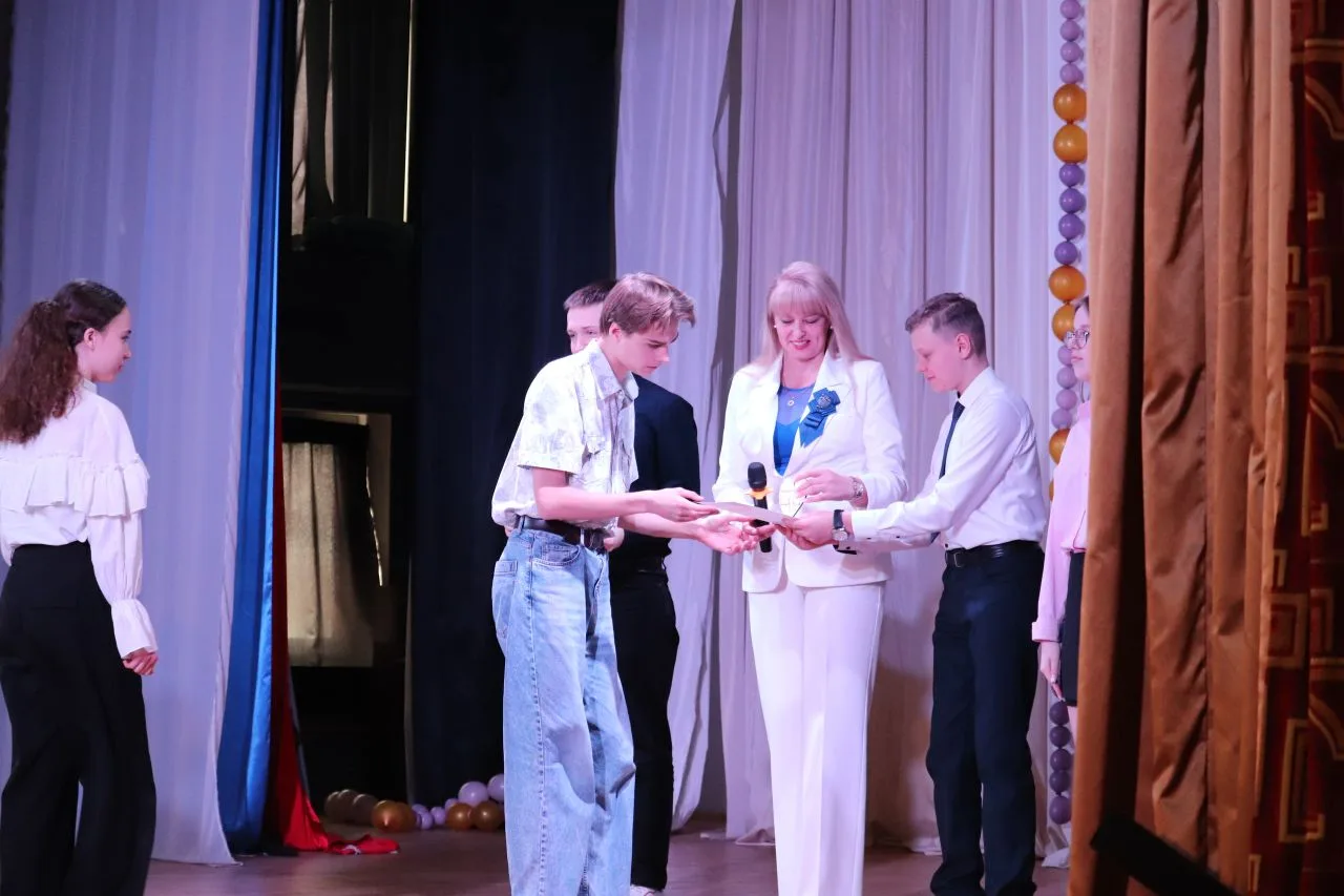 Торжественно! Волнительно! Успешно! 🏆Награждению лучших учеников, педагогов, родителей была посвящен