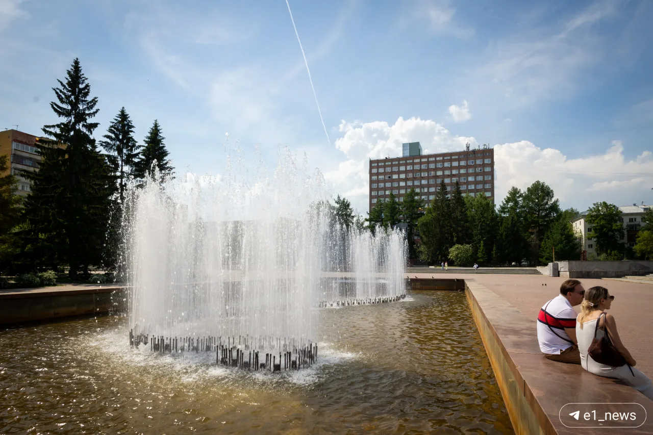 Сезон фонтанов можно считать открытым. Смотрите, какая красота 🥰  Невероятные кадры от фотографа Е1 