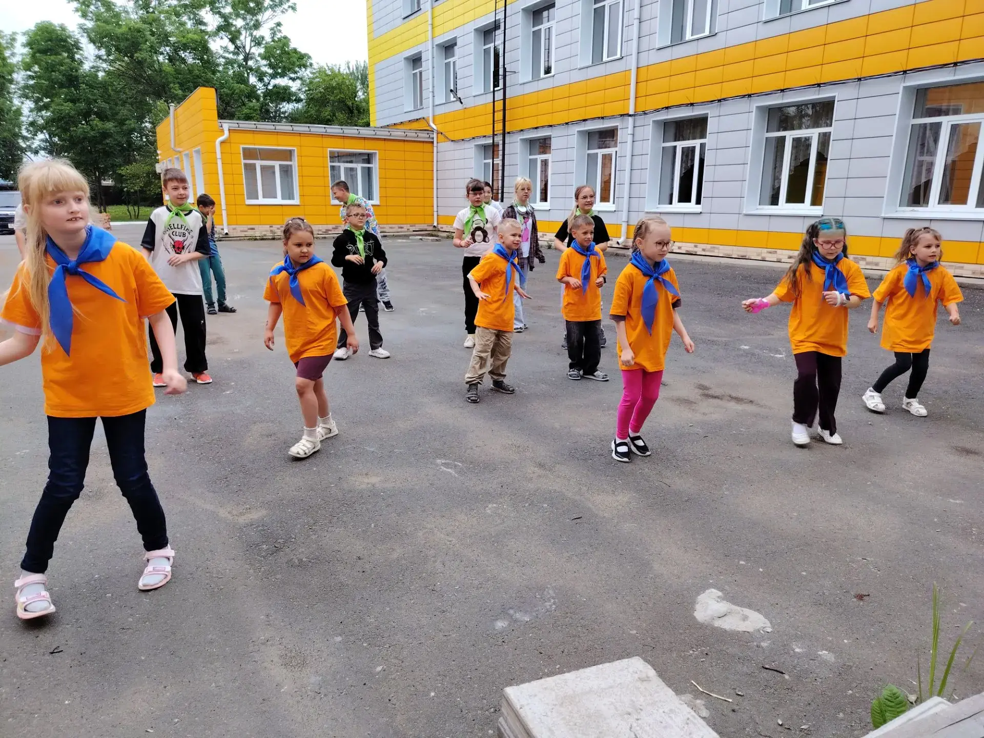 🎉 Сегодня было столько движения, красок и впечатлений — день пролетел как одно мгновение! ☀️
Утро н