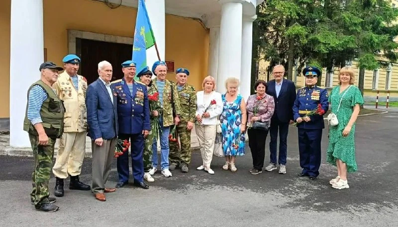 С Днем Воздушно-десантных войск 🇷🇺