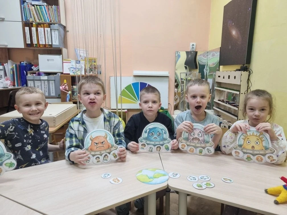 🚀 «Незнайка в космосе: путешествие к звёздам и эмоциям»

✨ Сегодня наши маленькие звёздочки вместе 
