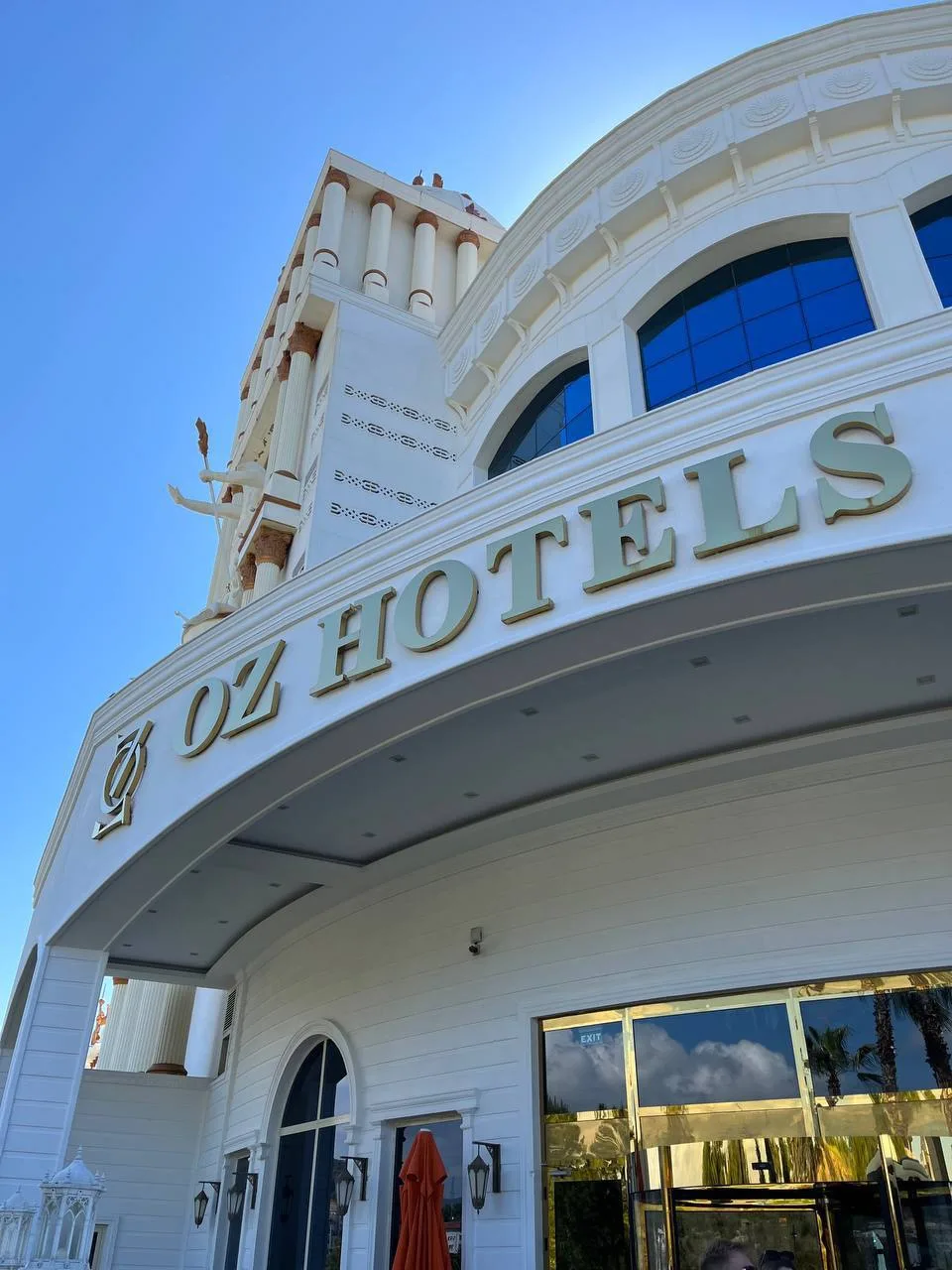 Наши любимые туристы в 
Турции 😊


📍OZ HOTELS SUI 5*
Отель 2018 г, в регионе Аланья с превосходной