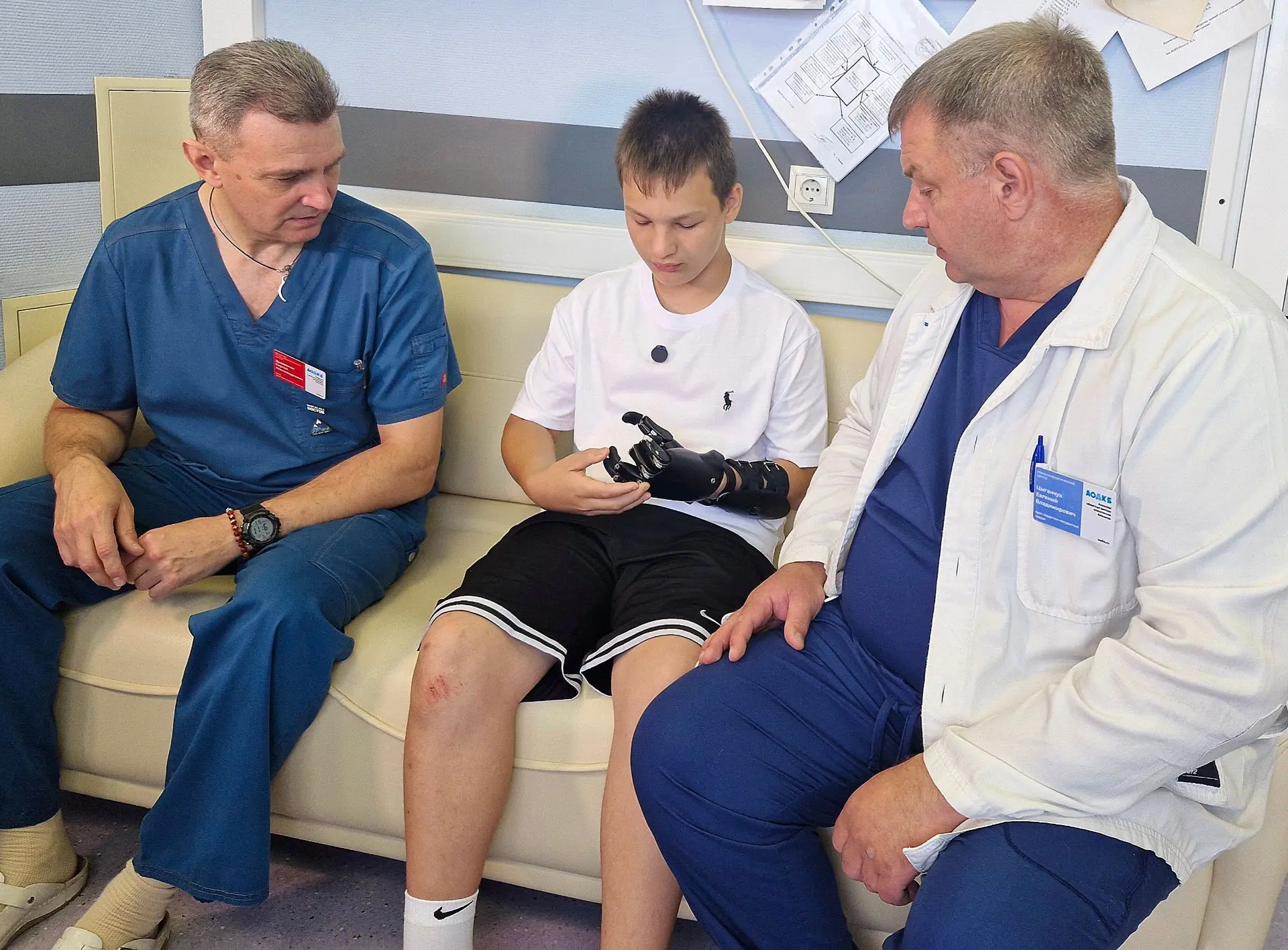 🙏Врачи Приамурья восстановили подвижность кисти подростку после взрыва петарды: история возвращения