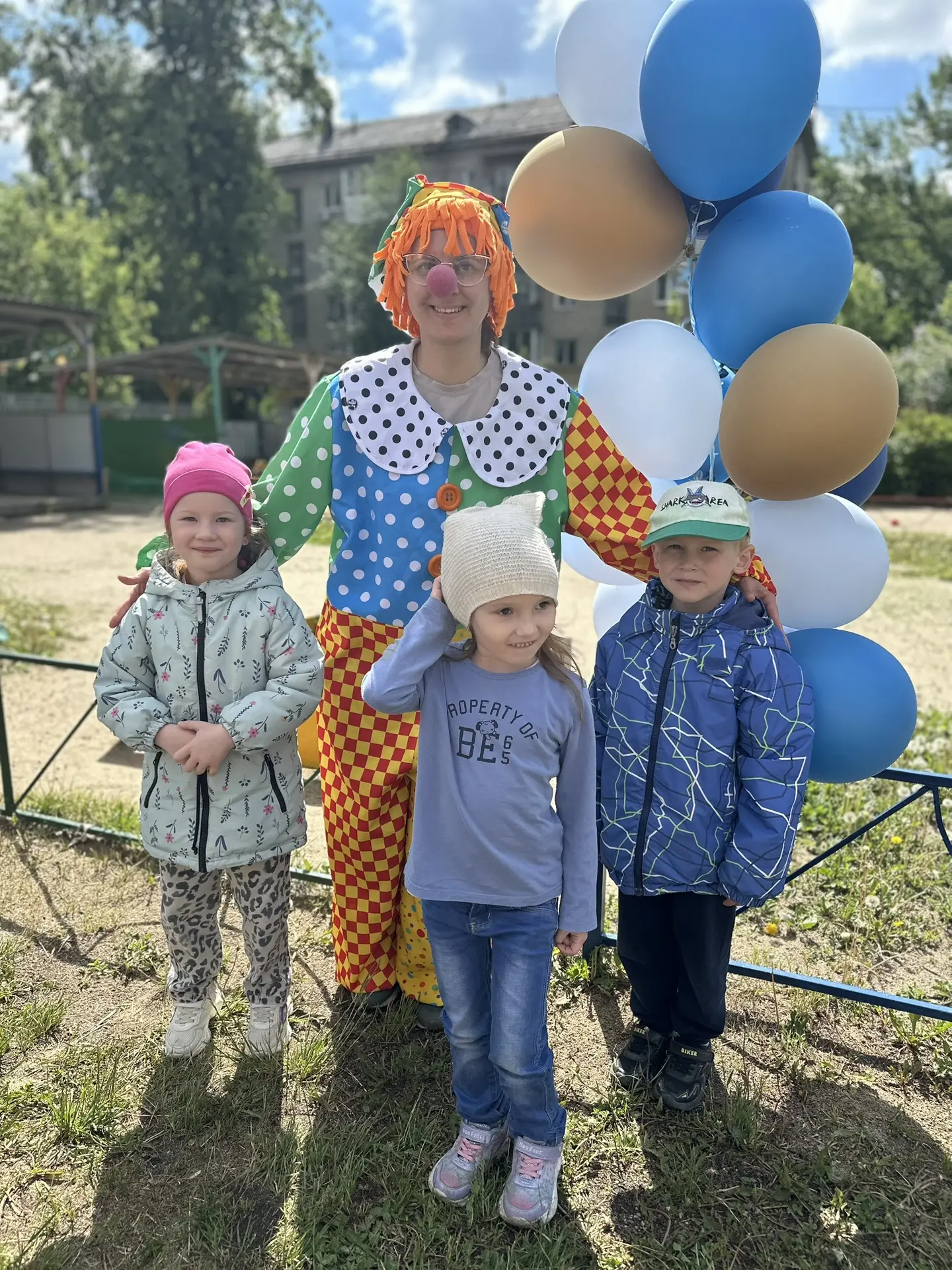 С Днём Защиты детей ! Пусть праздник напомнит нам , взрослым , что главное богатство - ...