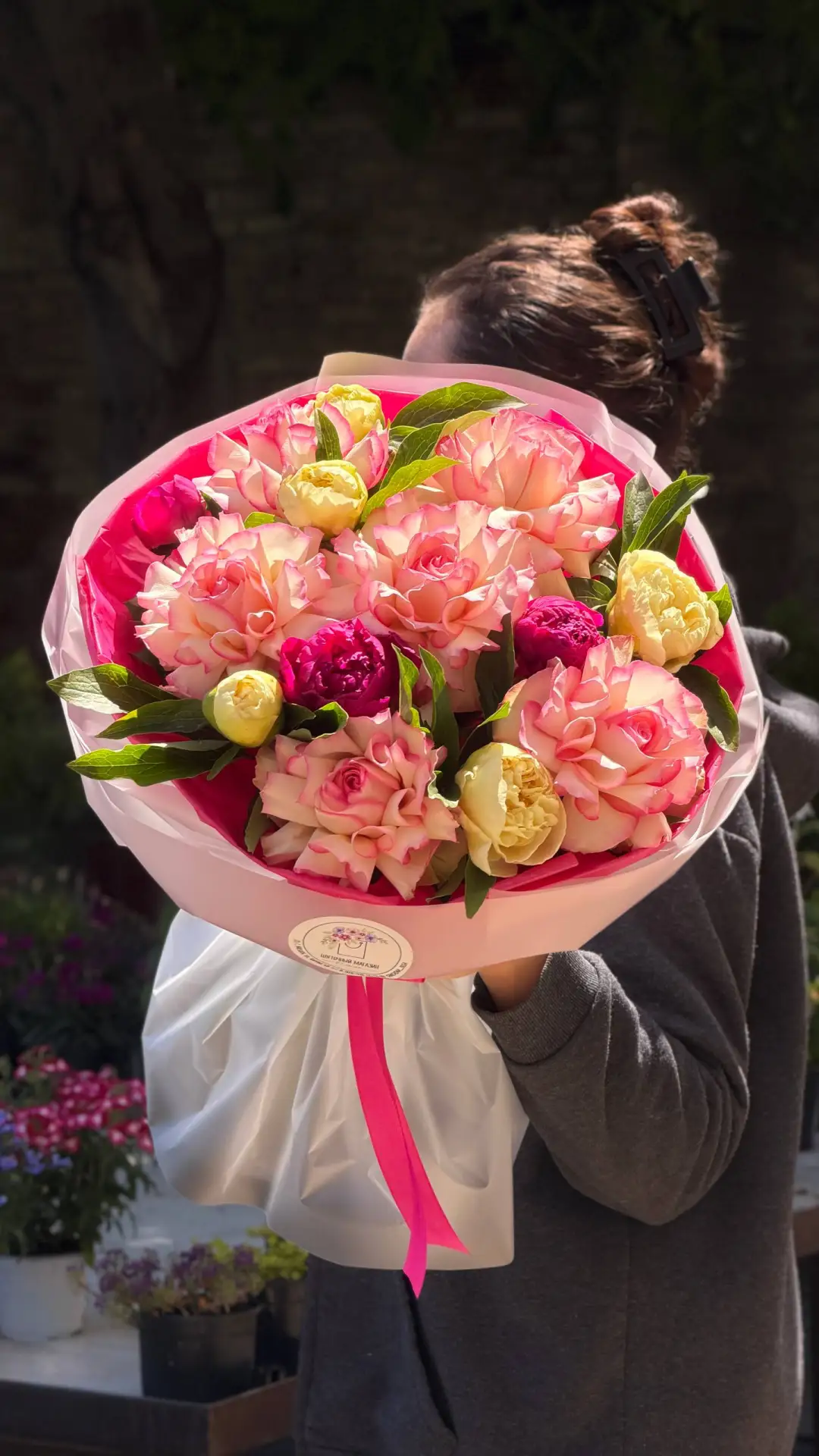 Розы и пионы 🤤🌸