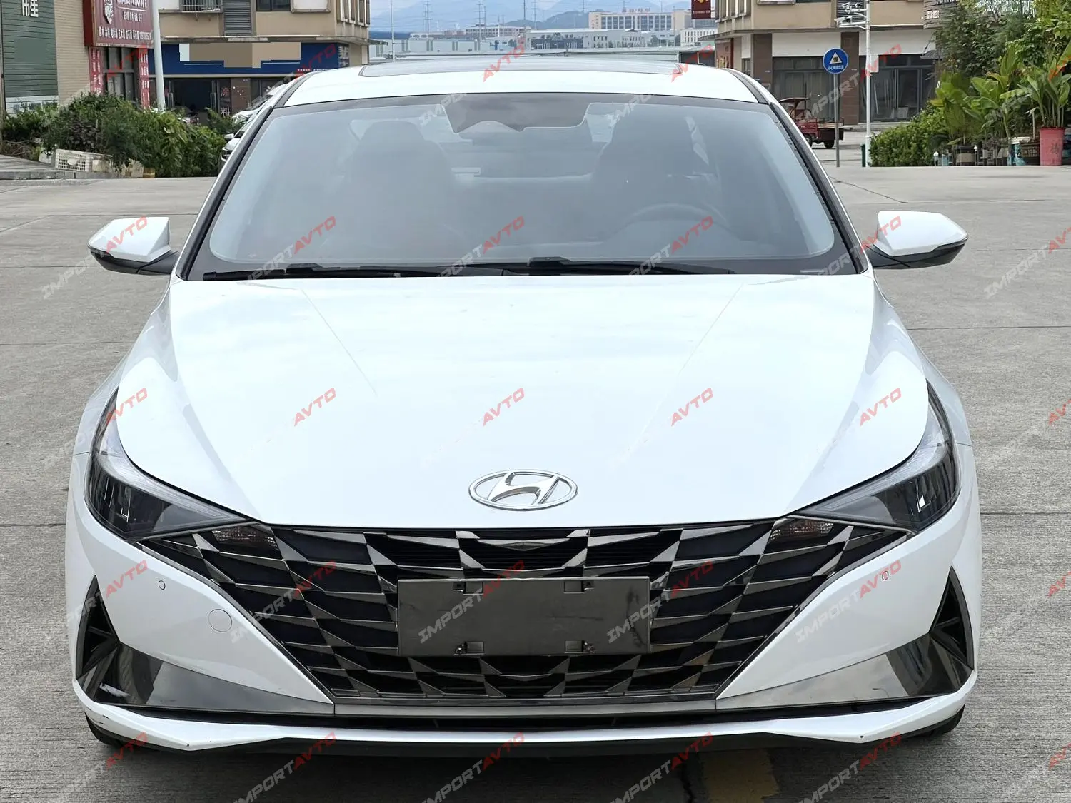 В продаже Hyundai Elantra LUX 1.5 CVT, 2022