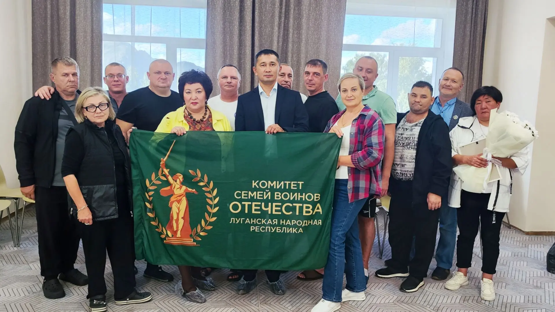 Еще не так давно эти жители Луганской области были представителями самых мирных професс...