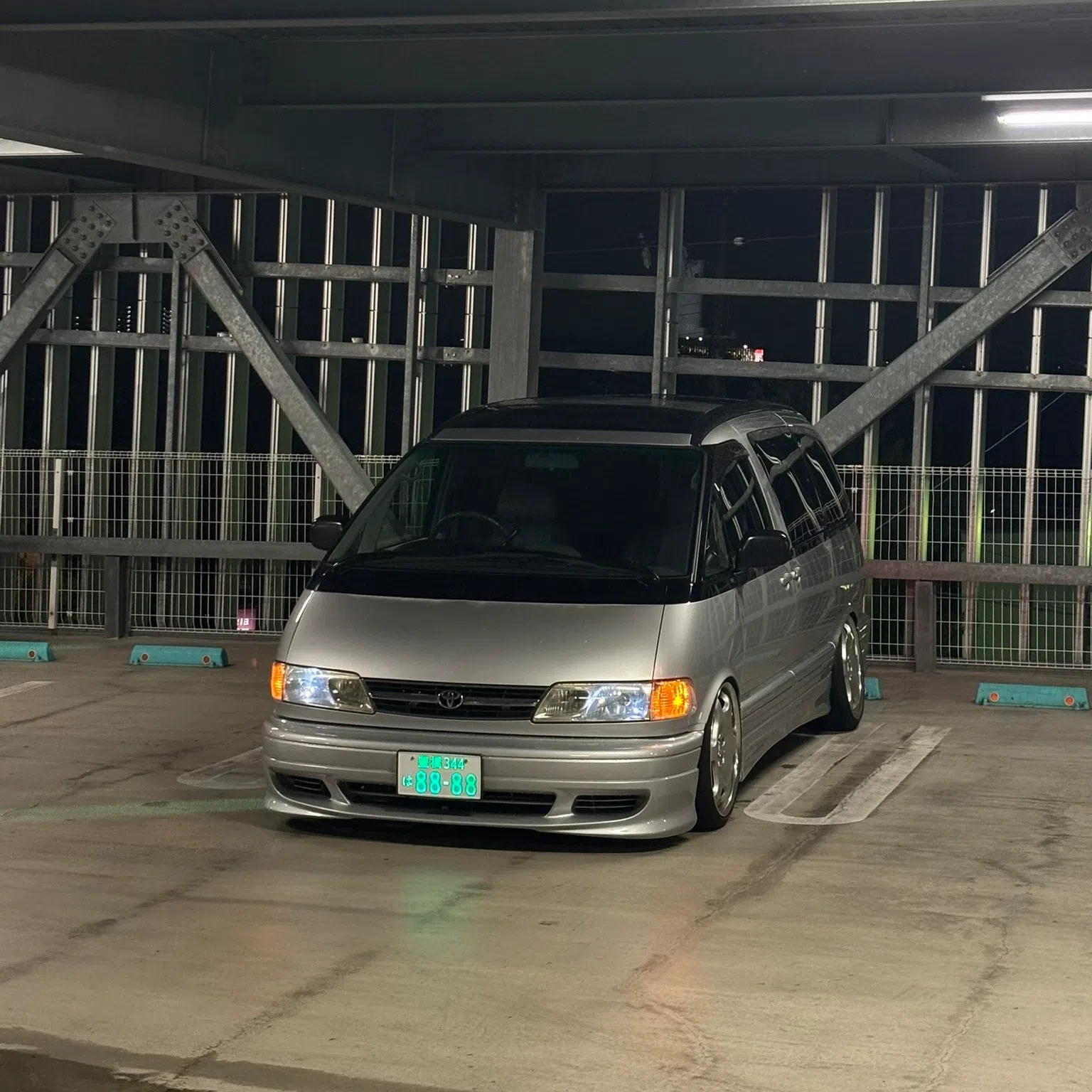 Toyota Estima I