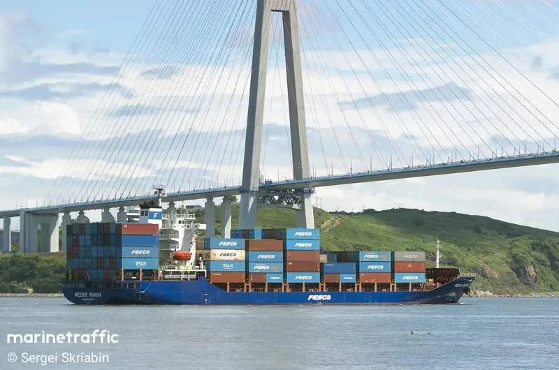 Всучьё перешло от атак дронами, портящими "косметику" морских судов, до атак на потопление. В 130 км