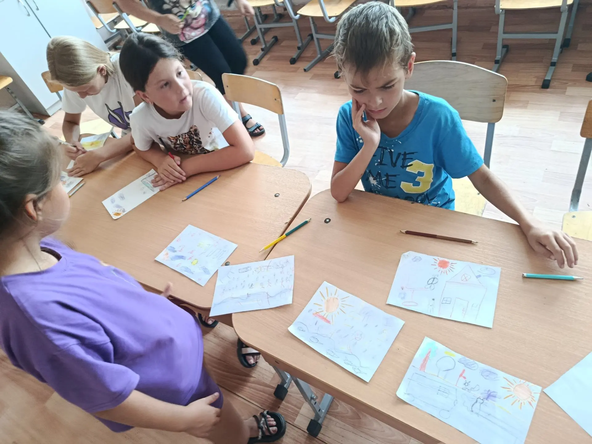 Минута на рисунок — и передавай дальше! ✍️🌀