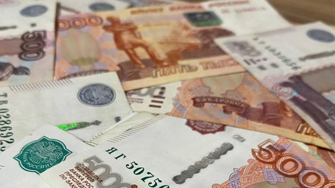 Орловская прокуратура добилась выплаты 300 млн рублей сотрудникам предприятия

Зарплату задолжали 2,