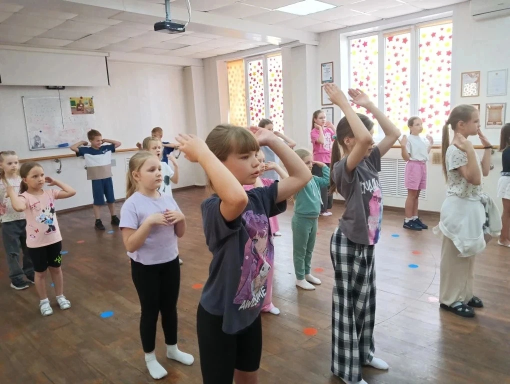 Школьный лагерь "Теремок". День одиннадцатый. 
 
Сегодня в лагере выдался по настоящему чудесный ден