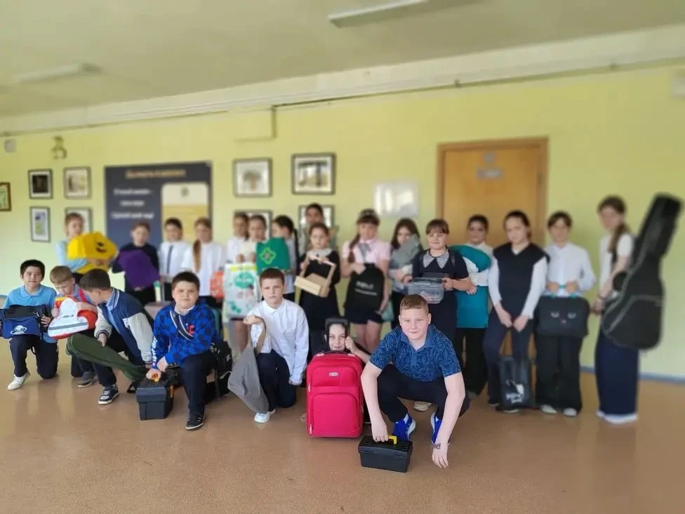 🎒 День без рюкзака в школе №140: креативно и весело!  Сегодня в школе №140 прошёл необычный и очень 