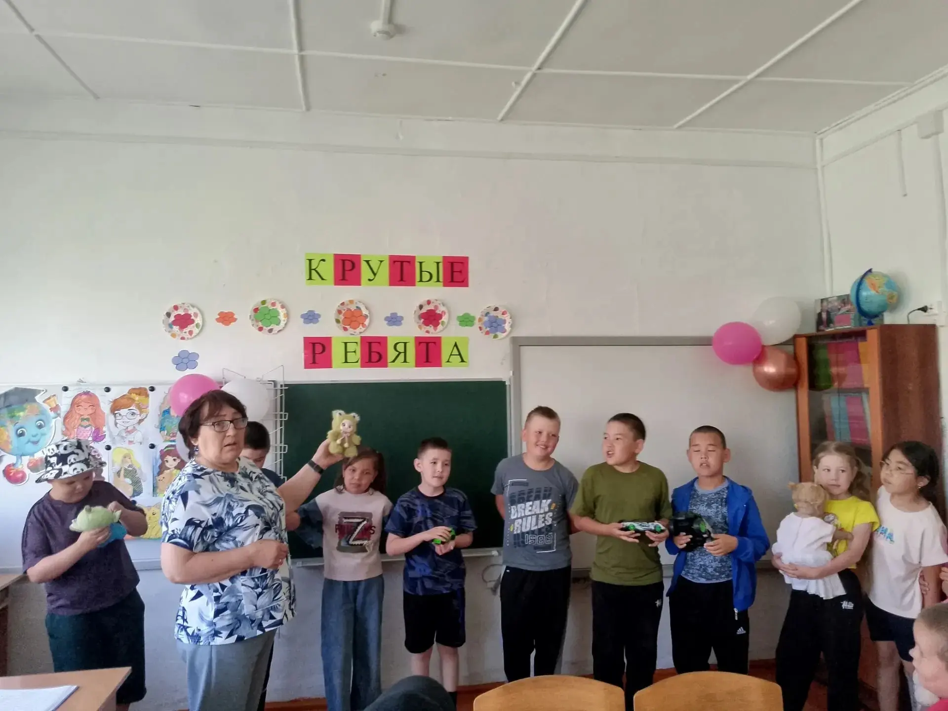 На календаре 16 июня. День начался с утренней гимнастики, которая была проведена в нестандартной фор
