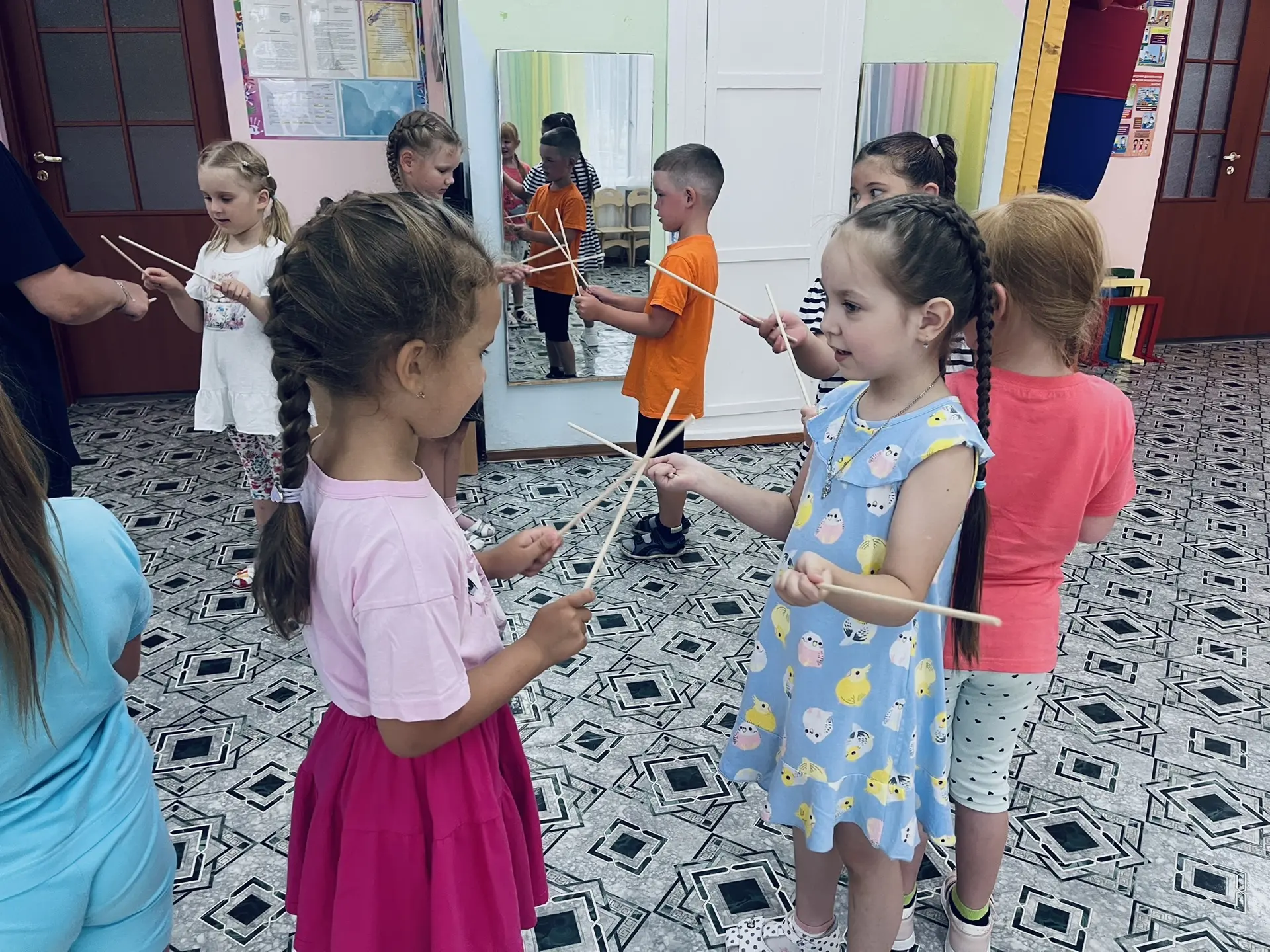 🎶Музыкальное развитие – это целый мир, где дети открывают для себя красоту звуков, рит...