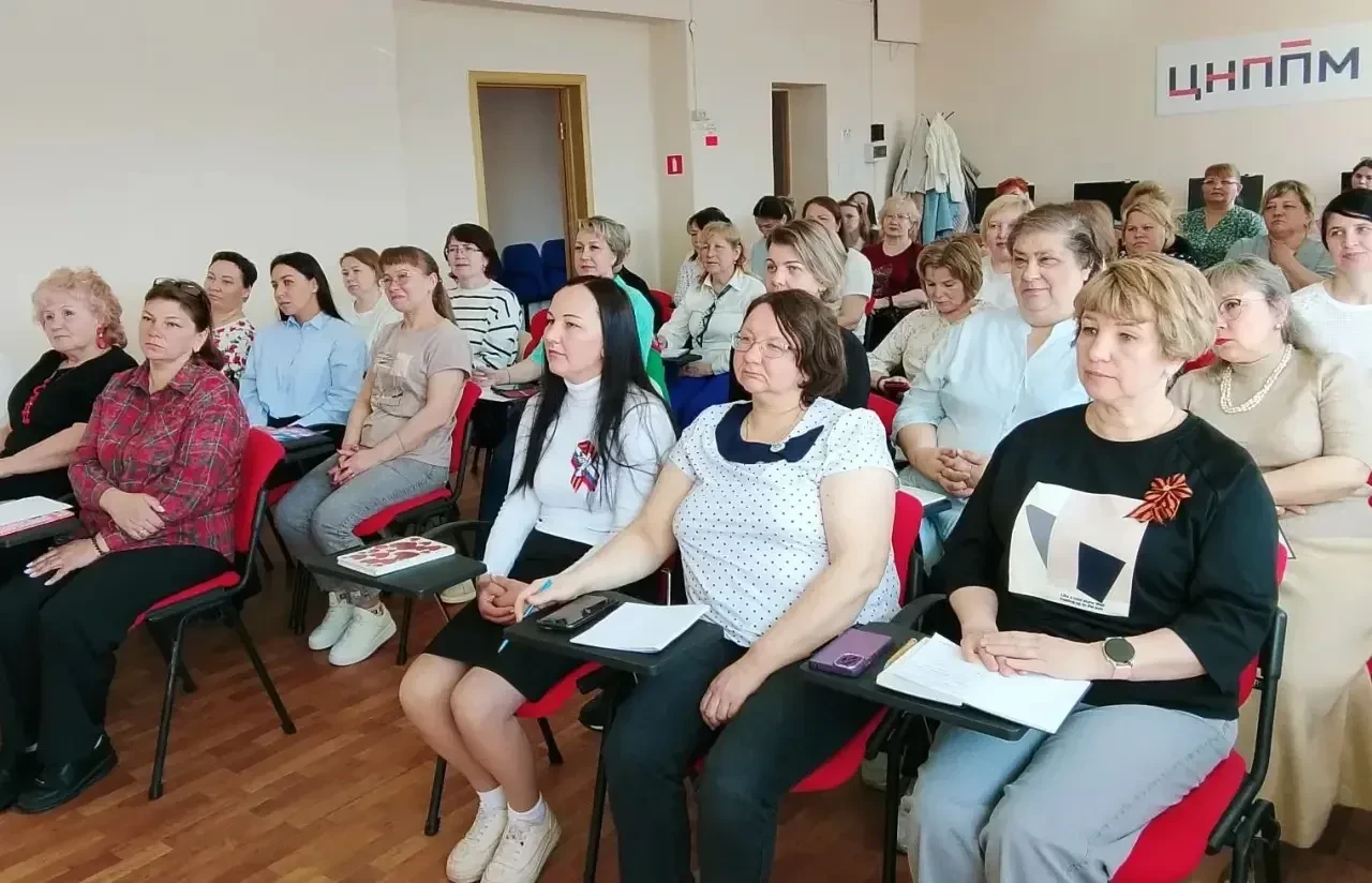 Педагоги детских садов осваивают современные подходы к работе с детьми с ОВЗ   В институте образован