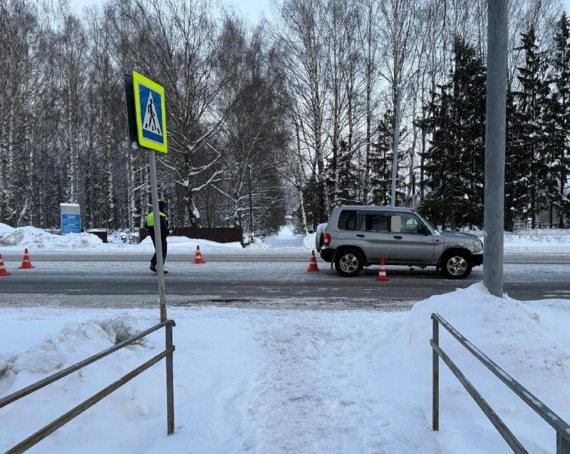 В Кирове на пешеходном переходе сбили ребенка  Днем 27 января на ул. Трактовой 42-летний мужчина – в