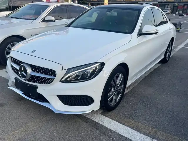 🚗 Mercedes-Benz 2017