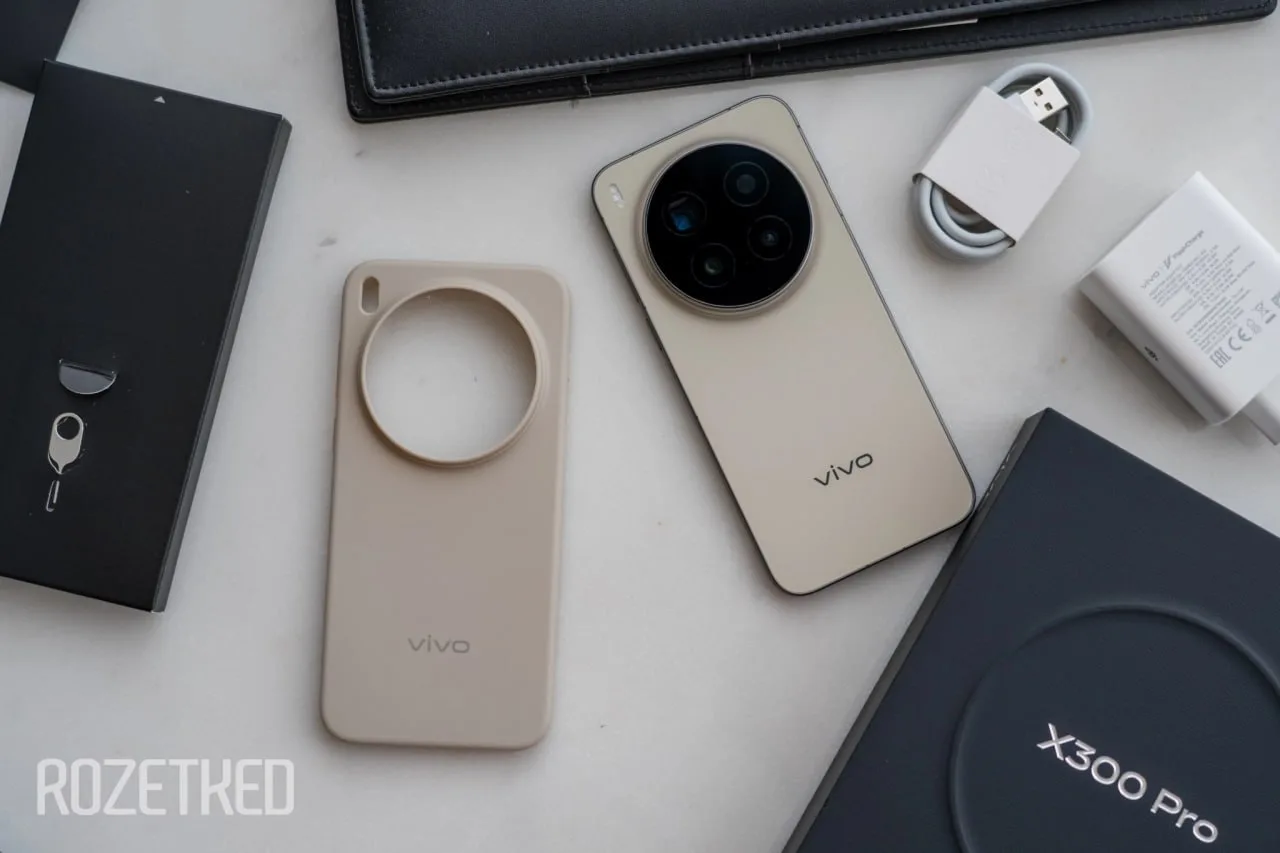 Виво и в это году продолжает радовать нас отличными камерафонами, например  Vivo X300 Pro