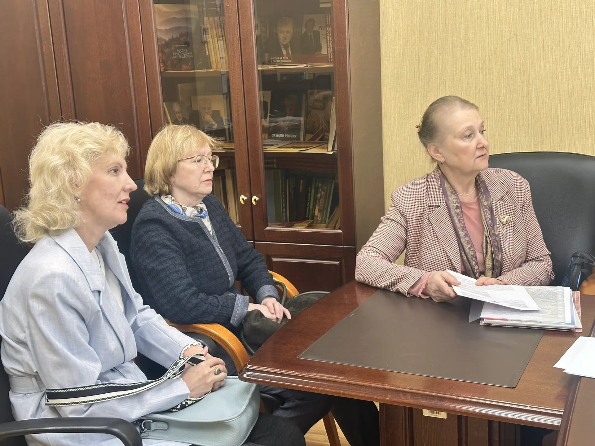 Сегодня состоялся личный прием граждан на улице Моховой  ✅Многодетная мать обратилась с запросом на 