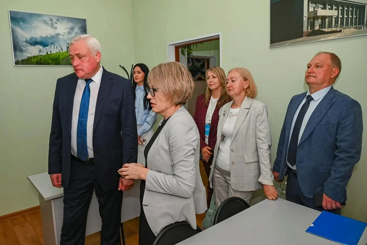 Статс-секретарь – заместитель руководителя Росархива Андрей Юрасов посетил городской архив

Сегодня,