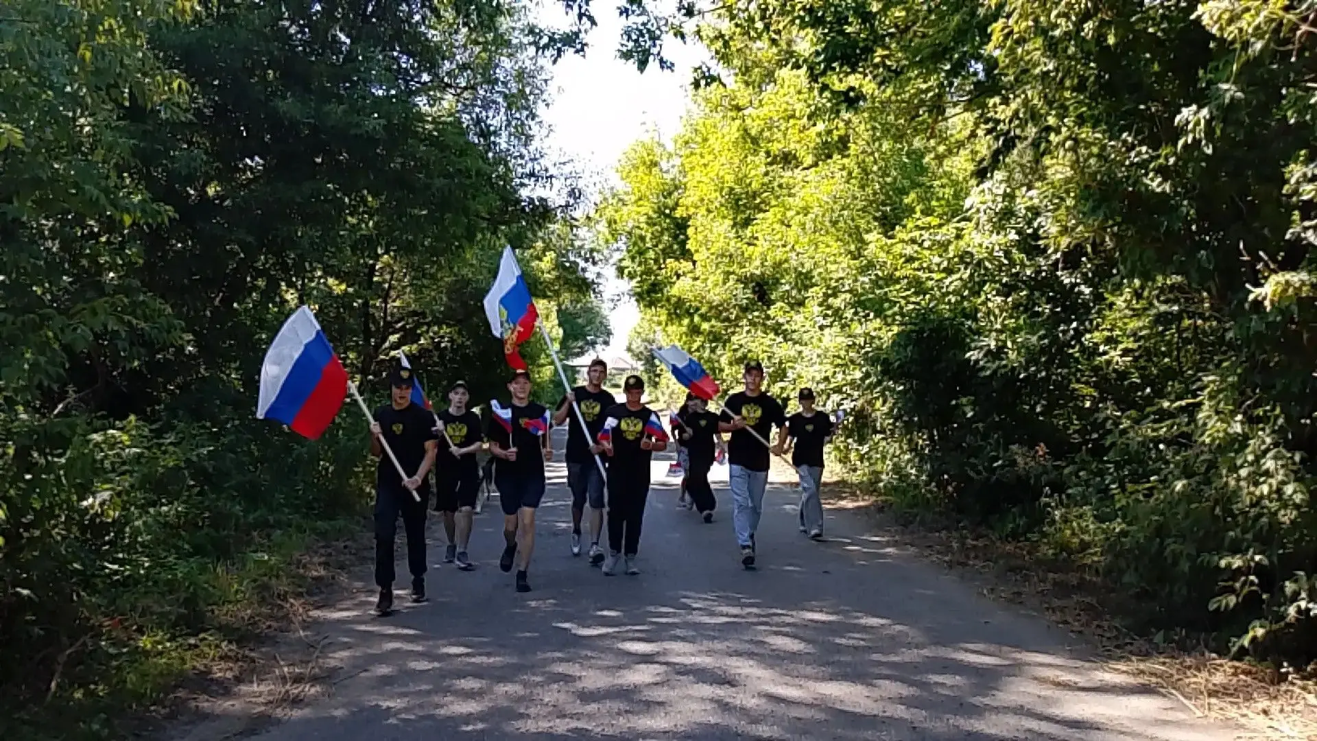 22 августа в России отмечается День флага. В преддверии этой даты молодёжь села Большая...