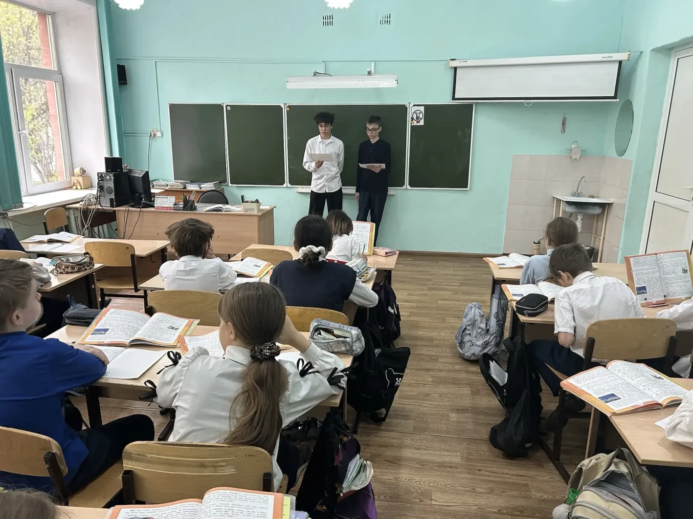 МБОУ г. Иркутска СОШ №71 им Н.А. Вилкова приняла участие в региональной акции по безопасности дорожн