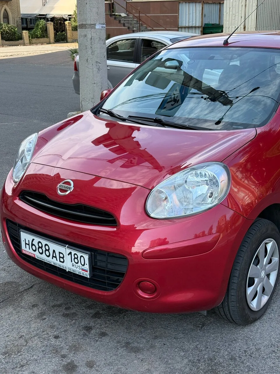 Nissan Micra ,автомат коробка ,год 2013,мотор 1.2, пробег 42 тыс км родной, покупался в автосалоне в