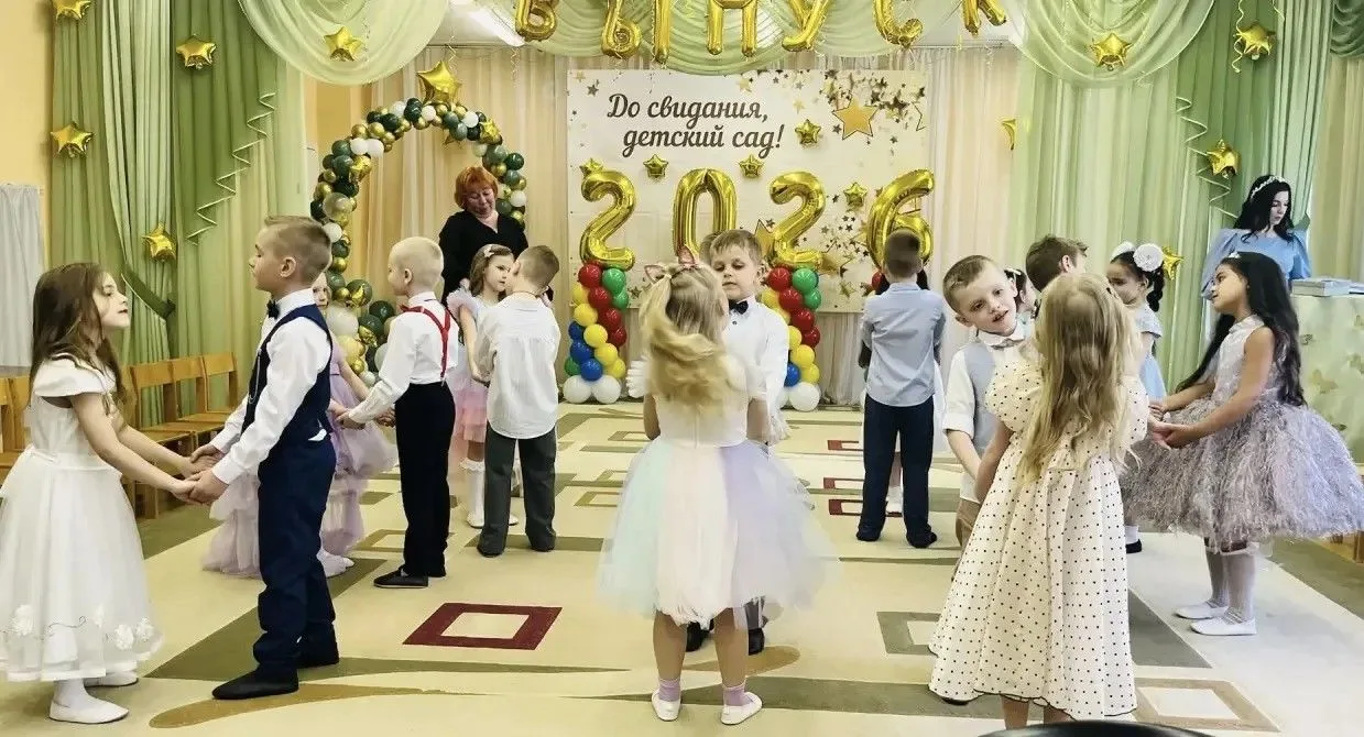🌸 Наши дошколята — вперёд, к звёздам!    Спасибо за улыбки, игры и первое «спасибо»! Пусть школа под