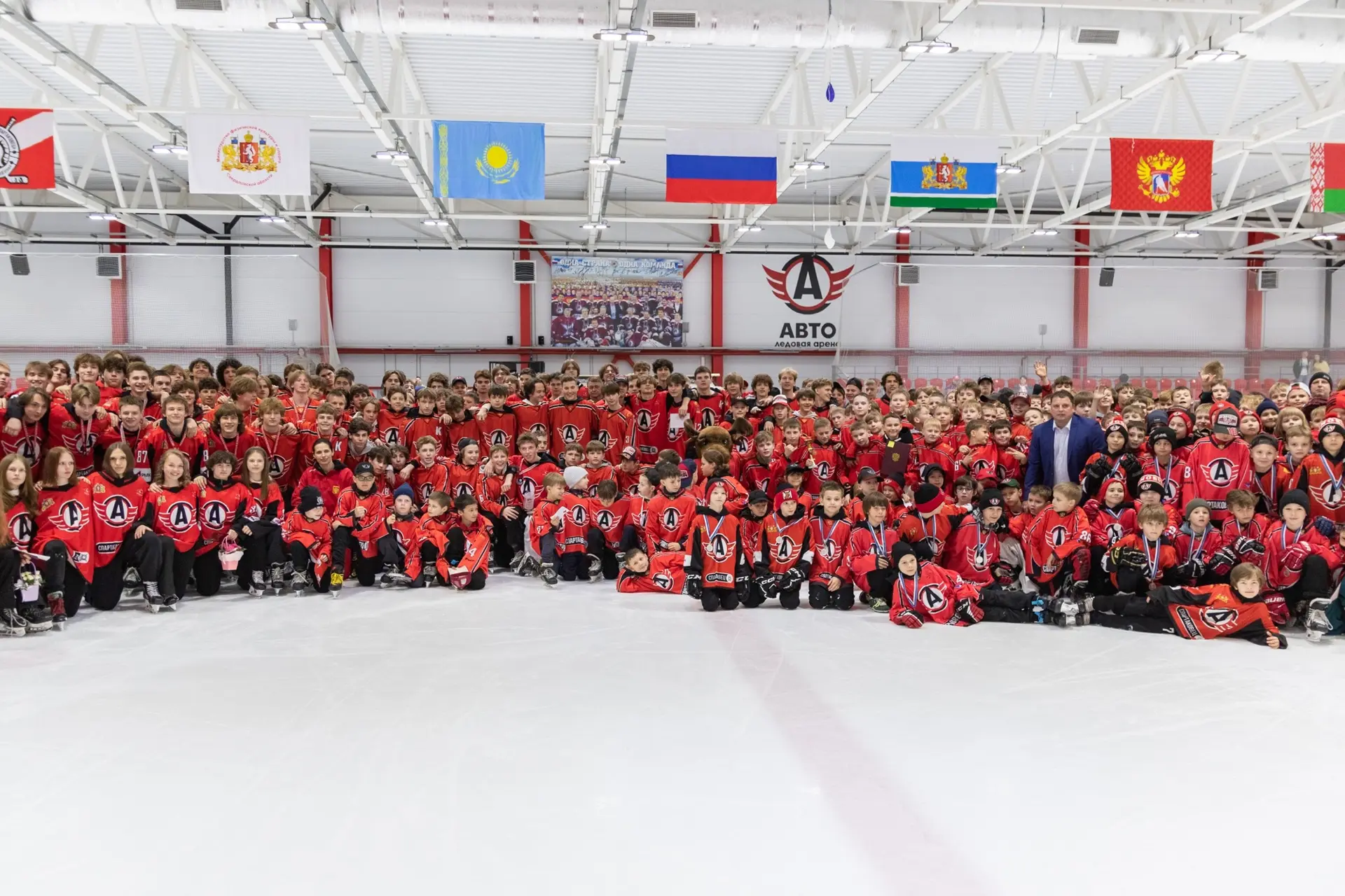 📸 Готов Альбом с торжественной линейки, посвященной закрытию спортивного сезона 2025-2026