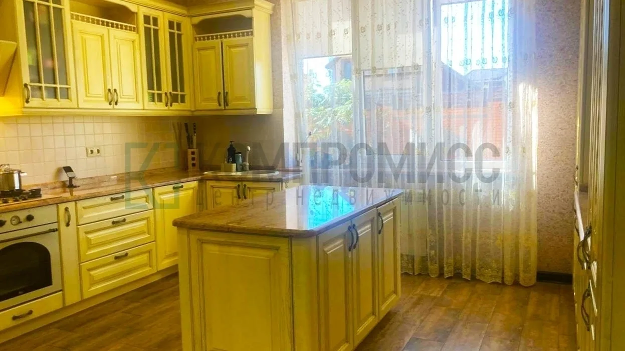 🏠 ID 118846049 Адрес: Краснодарский край, г. Краснодар, Карасунский р-н  📍 Коттедж с баней и уютной 
