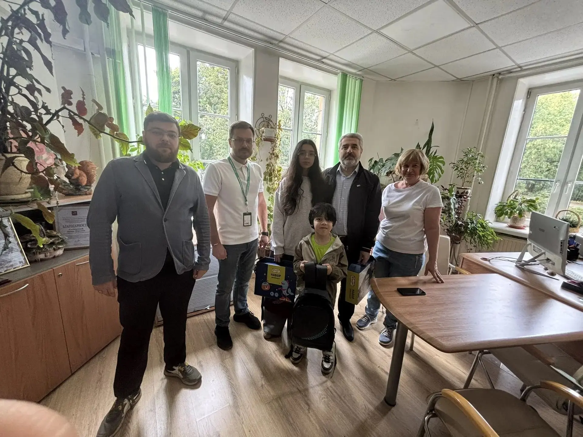 🎒 Акция «Соберём ребёнка в школу» в Войковском районе